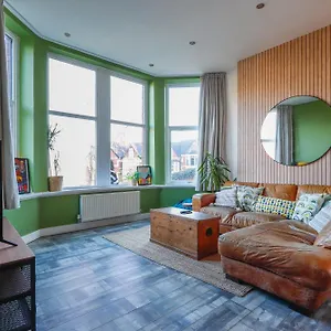  Apartment Leah By Koya Homes - 2 Bed, 2 Bath, Pool Table, Sea View, Free Parking
